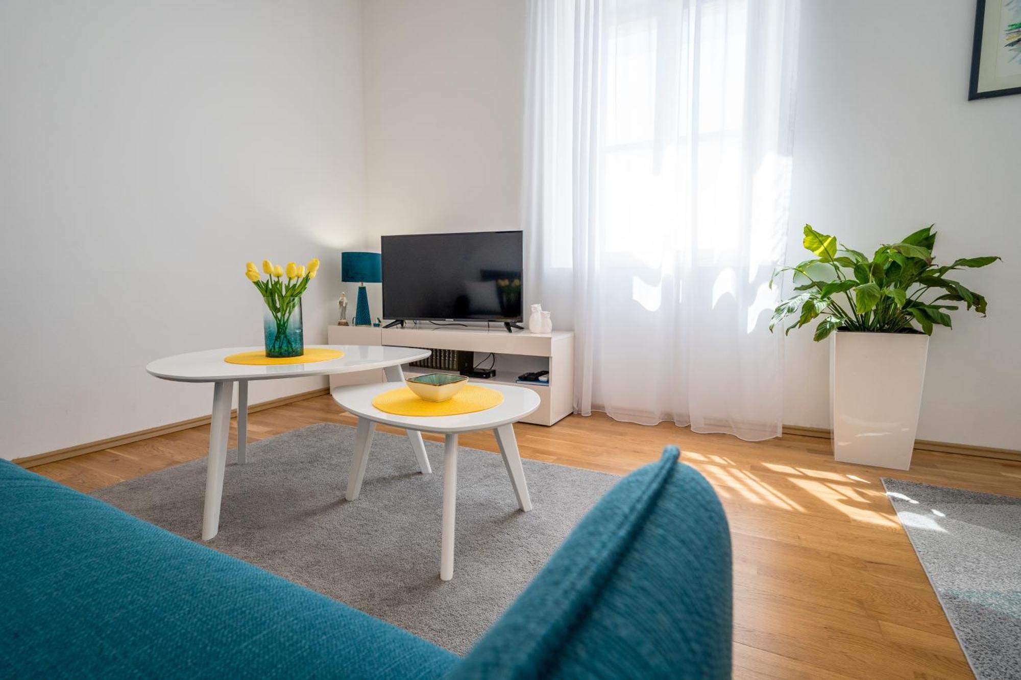 Apartment Lana Tivat Zewnętrze zdjęcie