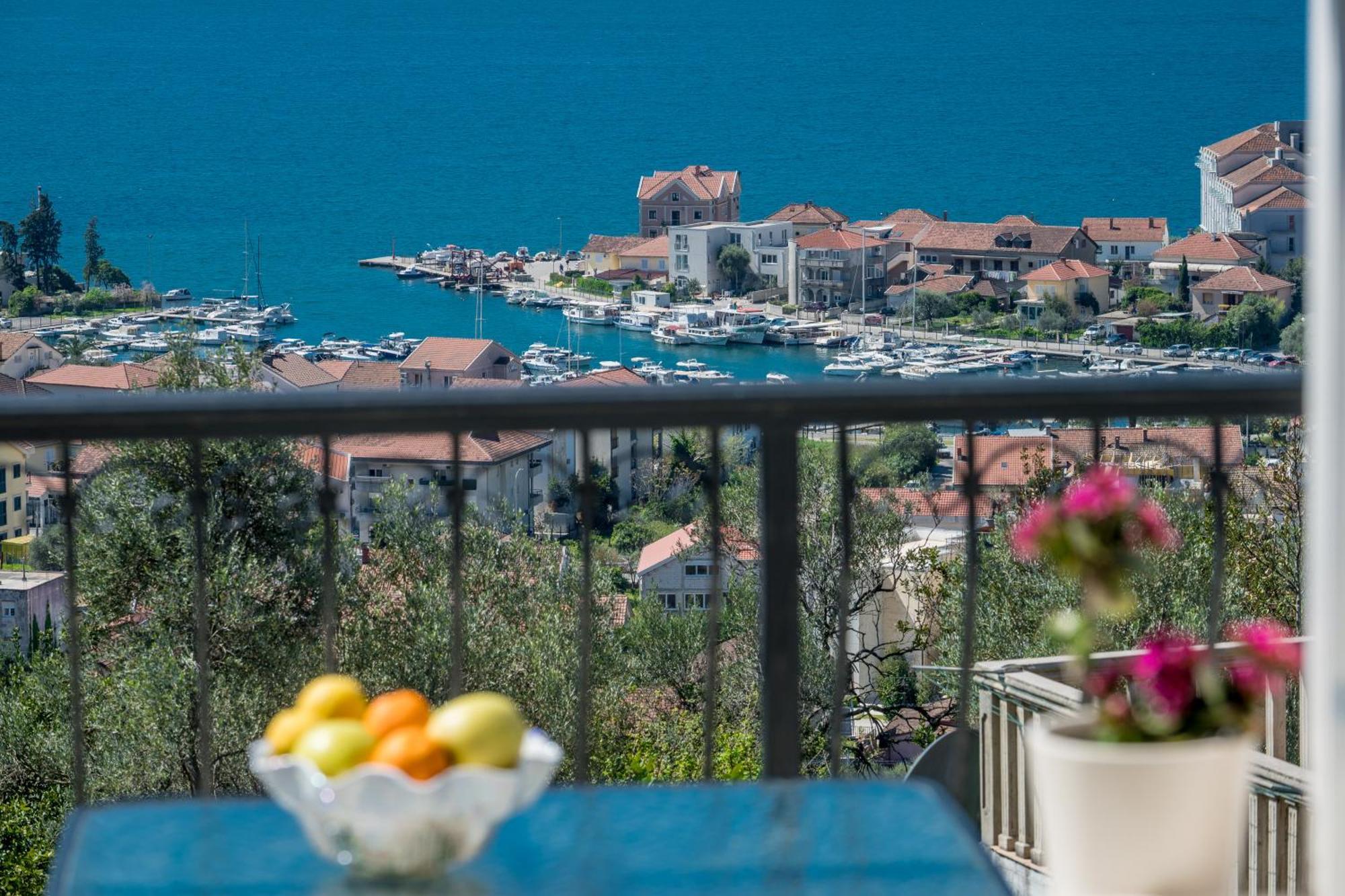 Apartment Lana Tivat Zewnętrze zdjęcie